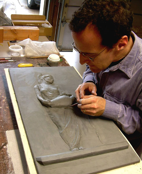 Arye Shapiro, sculptor at work